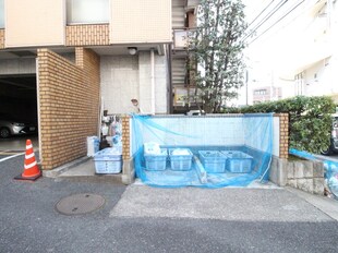 荒川ＡＰＡＲＴＭＥＮＴＳの物件外観写真